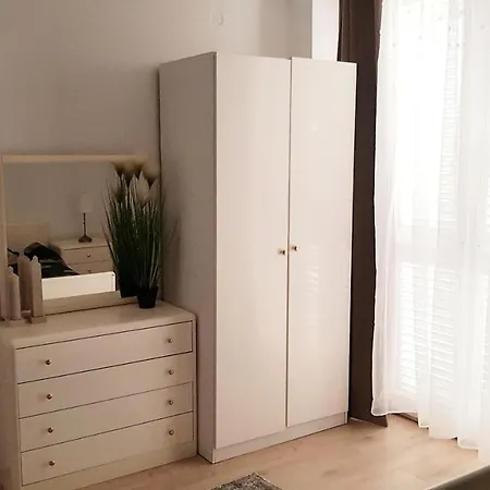 Stunning 2-Bed Apartment In Zadar Apartment