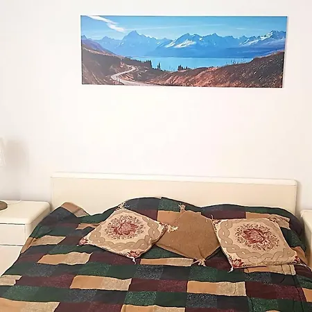 アパート Stunning 2-Bed Apartment In Zadar ザダル